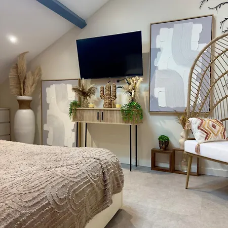 Apartamento Your In A Modern And Warm Two-room *