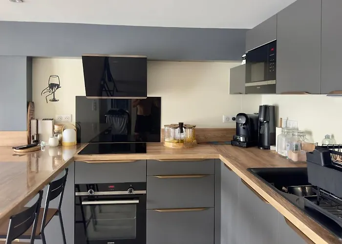 Your In A Modern And Warm Two-room *