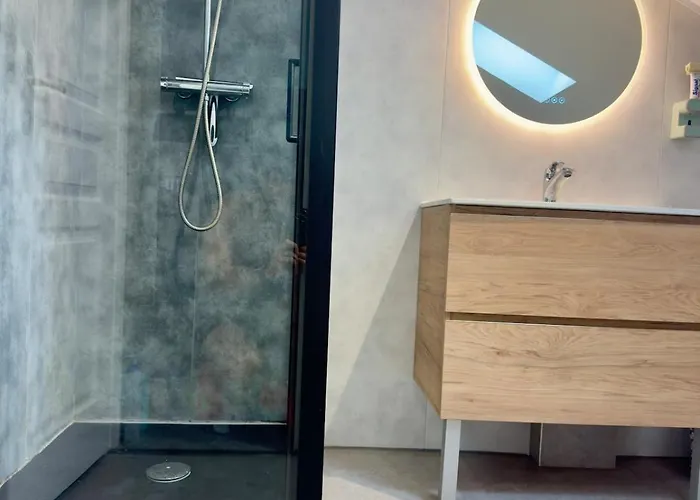 Your In A Modern And Warm Two-room Apartamento Louer